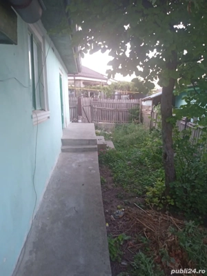 Casa batraneasca cu teren