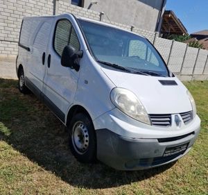 Vînd renault trafic