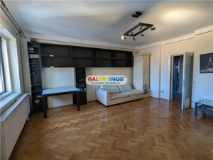 Mo #537;ilor-Carol 1,apart 3 cam. dec. suprafata utila 122 mp, renovat