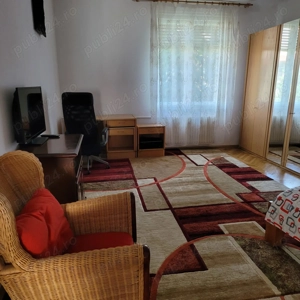 Proprietar închiriez 