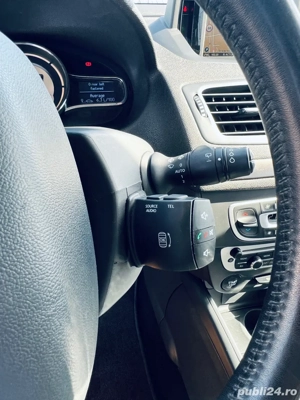 vand Megan 3, an 2013, benzina - imagine 7