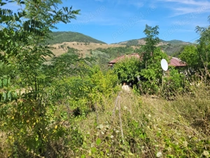 Casa bătrânească cu teren  - imagine 2