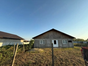 Casă + teren 900 mp de vânzare în Cârcea, zonă liniștită