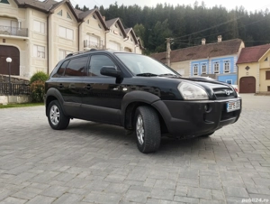 Hyundai  TUCSON 4x4 la buton vand sau schimb - imagine 3 Hyundai  TUCSON 4x4 la buton vand sau schimb - imagine 3