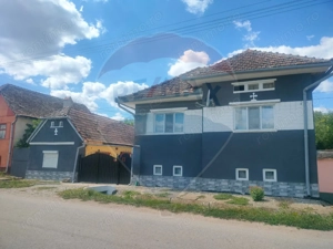 Casă la tara in satul Retis, comuna Bradeni, aproape de Sighisoara - imagine 2 Casă la tara in satul Retis, comuna Bradeni, aproape de Sighisoara - imagine 2