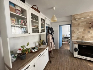 Apartament 3 camere, zona Central - imagine 2