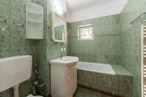 Apartament 2 camere, decomandat, zona centrală, izolat termic, centrală - imagine 5