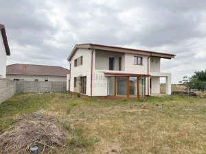 Casa spatioasa 6 camere cu 652 mp teren in Nojorid