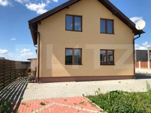 Casa spatioasa, 5 camere, teren 900mp, in Sanpetru