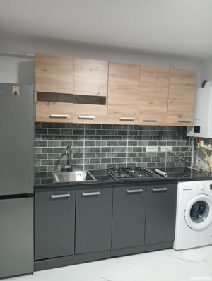 are centrală zonă liniștită facilități școală farmacii stație de autobuz