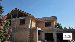 Casa Moderna in Noul Ansamblu Phoenix Sangeorgiu de Mures - imagine 4