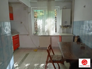 De inchiriat apartament cu 3 camere etaj 1 in 7 noiembrie
