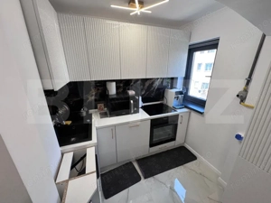 Apartament de vanzare, cu 2 camere, zona Micro 6  - imagine 11