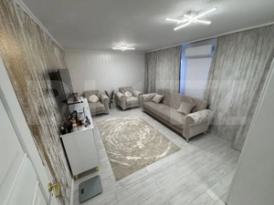 Apartament de vanzare, cu 2 camere, zona Micro 6  - imagine 2