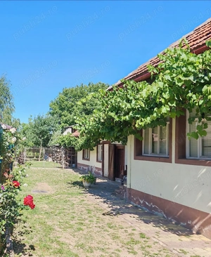 Casă în Râșnov - zona Eminescu, teren 1000 mp. - imagine 2