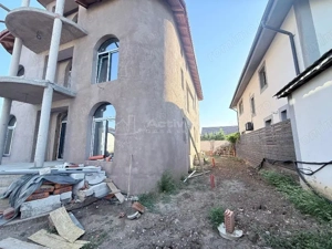 Vanzare  - Casa- Vila - Prelungirea Ghencea - Gladiolelor - teren 572mp - 330000E - Comision 0! - imagine 4