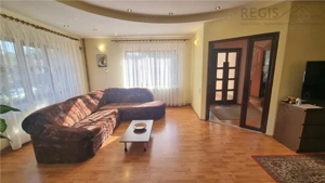 Vila de 8 camere zona centrala Stupini Brasov - imagine 3