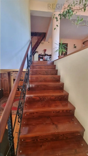 Vila de 8 camere zona centrala Stupini Brasov - imagine 14