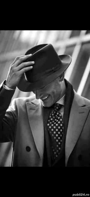 Tanar disponibil pentru doamne sau domnisoare  (WhatsApp)