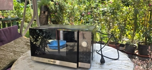 Vind Microunde folosit 2 luni cumpărat de emag