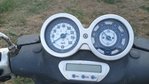 Motoscuter Piaggio Beverly 200 - imagine 4 Motoscuter Piaggio Beverly 200 - imagine 4