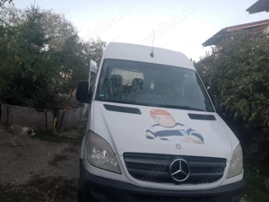 Vand Mercedes-Benz Sprinter 209d - imagine 2 Vand Mercedes-Benz Sprinter 209d - imagine 2