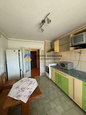 Apartament 3 camere spațios - zona 1 Mai - imagine 13