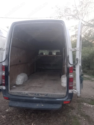 Vand Mercedes-Benz Sprinter 209d - imagine 3 Vand Mercedes-Benz Sprinter 209d - imagine 3