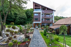 Angajăm cameristă - pensiune Bran - imagine 3