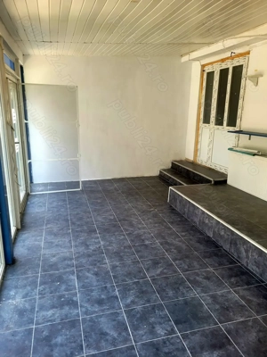 DE INCHIRIAT spatiu comercial zona centrala 57mp  - imagine 6