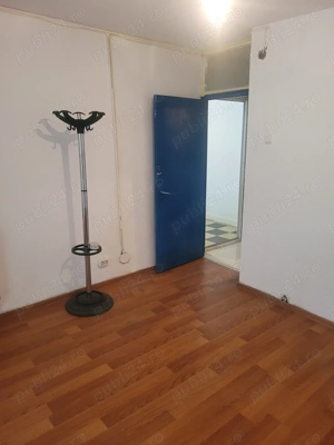 DE INCHIRIAT spatiu comercial zona centrala 57mp  - imagine 10