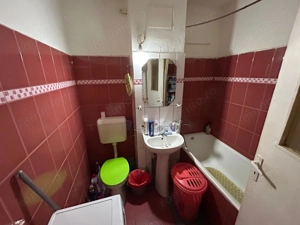 Apartament 3 camere decomandat, zona Dambovita - imagine 10