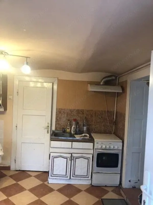 Semicentral - Vanzare casa, curte comuna - Str. Stefan Cel Mare - imagine 3