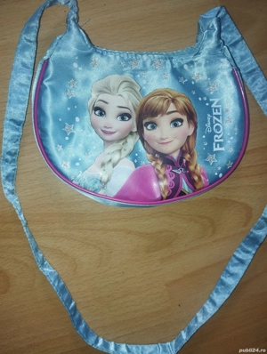 Gentută cu Frozen +tricou+ sapcă Frozen,toate 100 lei
