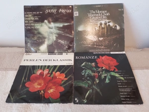 Vand discuri din vinil cu muzica clasica