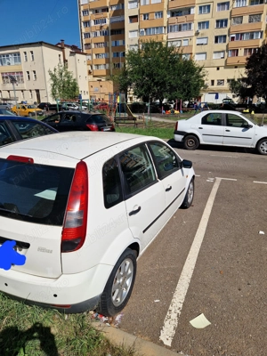 Ford Fiesta 1.3 benzină   2  km - imagine 3 Ford Fiesta 1.3 benzină   2  km - imagine 3