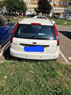 Ford Fiesta 1.3 benzină   2  km - imagine 2 Ford Fiesta 1.3 benzină   2  km - imagine 2