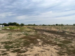 Vând teren intravilan în Domnești, zona Cațichea. - imagine 4