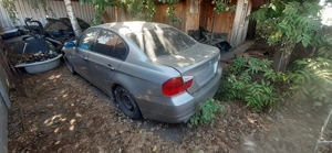 Dezmembrez bmw e90 318d - imagine 3