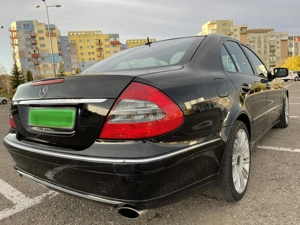 Mercedes E class W211