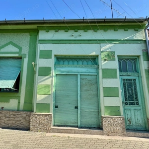 Casa  + spatiu comercial Or. Pancota zona centrala PRET REDUS CU 15%