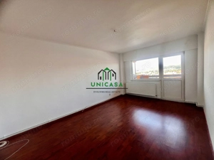 Apartament cu 3 camere  de vânzare – Calea lui Traian - Zona Nord
