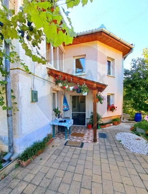 Casă de vanzare 170 mp, teren 1800 mp, Medias, cartier Vitrometan