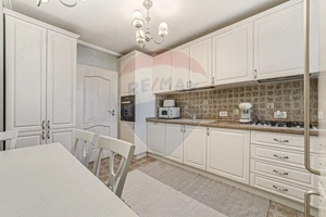 Apartament cu 4 camere premium de vanzare în zona Aurel Vlaicu, Arad