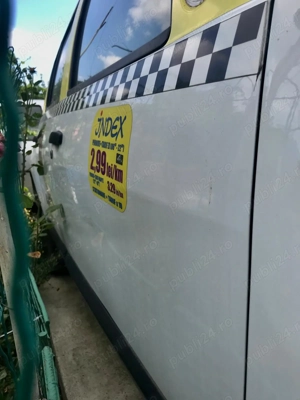 Vând uși Dacia Sandero 2011 și lampi spate 