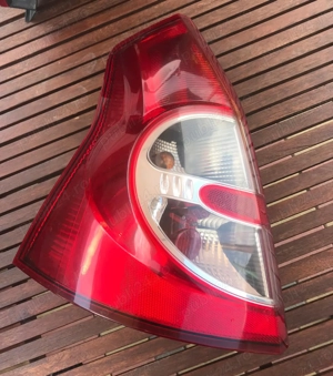 Vând uși Dacia Sandero 2011 și lampi spate  - imagine 6