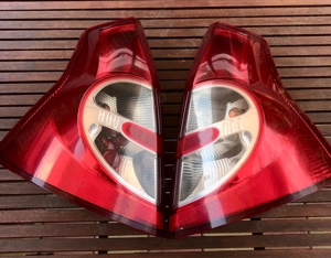 Vând uși Dacia Sandero 2011 și lampi spate  - imagine 7