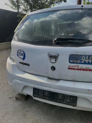 Vând uși Dacia Sandero 2011 și lampi spate  - imagine 8