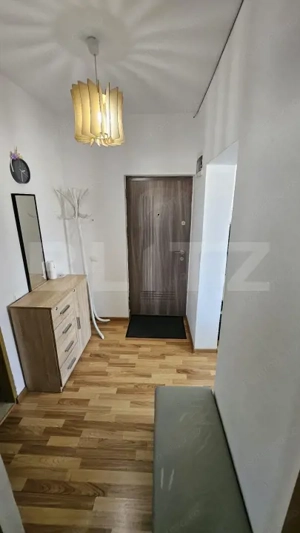 Apartament semidecomandat, zona Terra - imagine 12