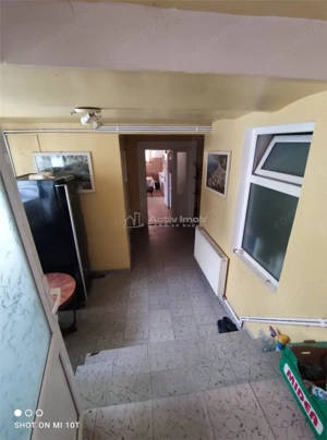 Casa D+P+M, teren 187 mp, pretabila - clinica, cabinete, birouri - Piata Mare - imagine 14 Casa D+P+M, teren 187 mp, pretabila - clinica, cabinete, birouri - Piata Mare - imagine 14